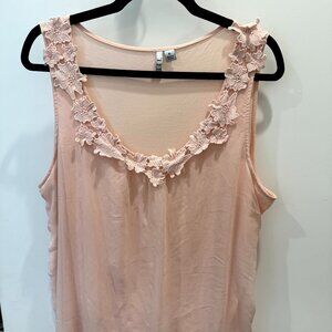 ELLE Women's Size XL Pale Pink Tank Lined Blouse Crocheted Scoop Neckline